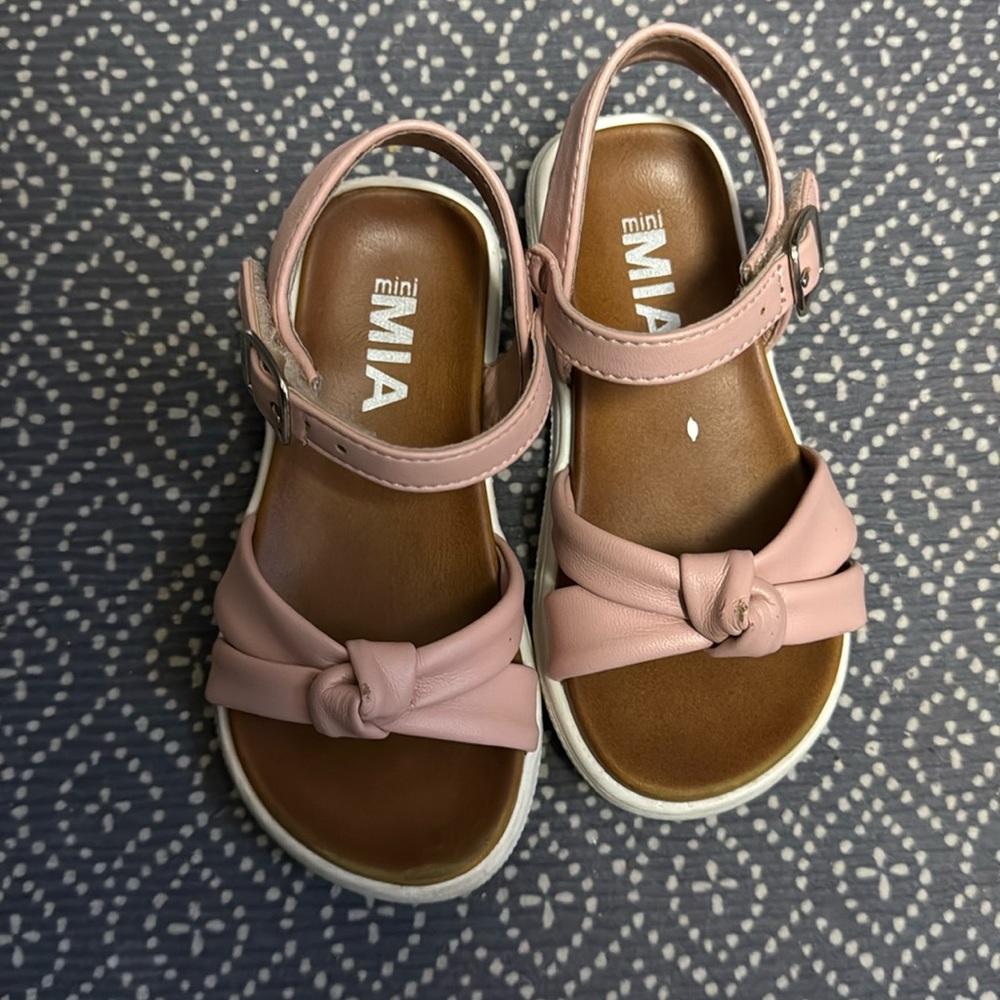 Giles Sandals